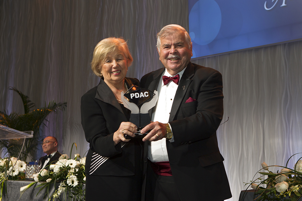 Ed Thompson presenting WAMIC with Special Achievement Award, 2017